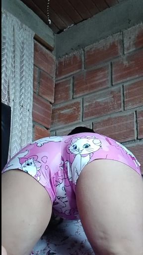 GIRL MASTURBATES IN HER IN-LAWS&#039; ROOM