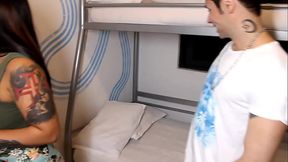 Sogra espia pela janela filha fodendo com o namorado e fica louca pra dar pra ele