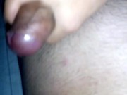 Masturbación nocturna con gemidos