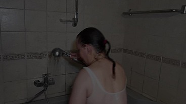 Evening Bath and Bukkake - Real Sex of Mari Latexa and Simon Latexa