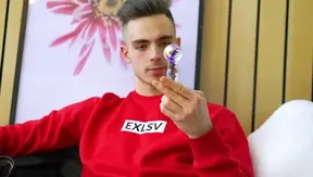 Ervins Steamy Solo Session: Stretching His Tight Asshole – GayJocks 18+