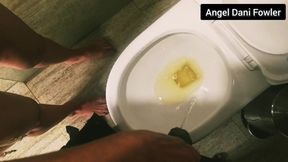 Hot Blonde Makes Gentle Help For Man Cock In Pissing