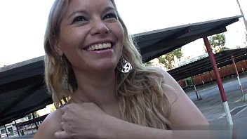 Busty student Tracht Pr&uuml_gel