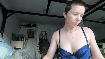 This whole clip is basically just me putting on foundation, and lipstick right at the end