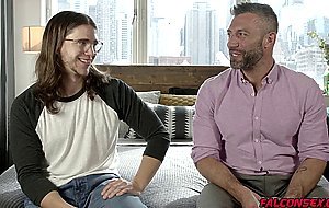 Cole uses his thick cock to fill up Wills ass