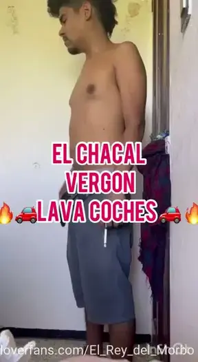 Estacione mi carro en la calle y me topé con un chacal que estaba lavando coches y mire se le notaba muy rica verga ,así que le pedí que lavara el l mío y le hice plática y después de unos minutos lo…