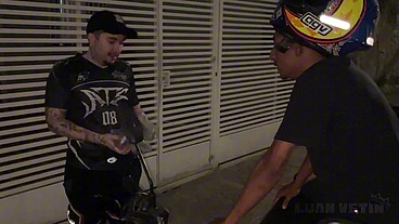 Viadinho Nerd Perdeu aposta pro Motoboy fogoso
