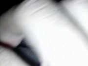 Rockero masturbándose