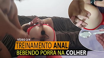Cristina Almeida fazendo treinamento anal e bebendo porra na colher - v&iacute_deo 2/4