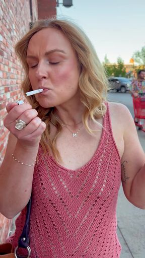 Smoking hot babe shows off her tits in public