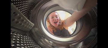 Destroying Her Pussy While She Was in the Washing Machine