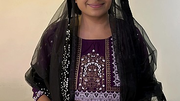 Village Muslim Burka Girl Viral Sex Video In Oyo Hotel XXX mms