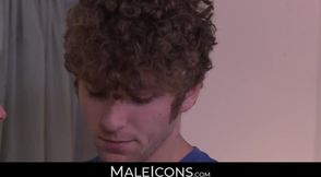 MaleIcons.com - Fit guy's massive anal invasion railing a sexy willing ass dude