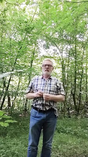 the French pedal gets naked in the woods