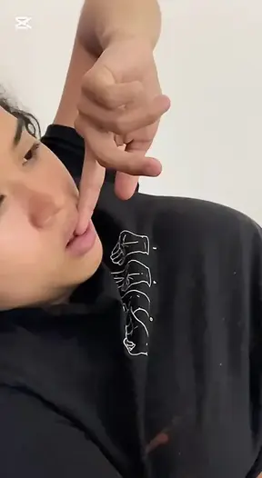 Chubby neighbor wife and Colombian beauty fuck in motel