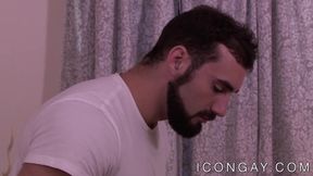 Muscled masseur banging with his hot chocolate client