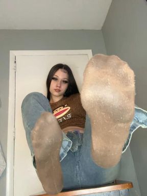 Sweaty sock tease 🤎🧦