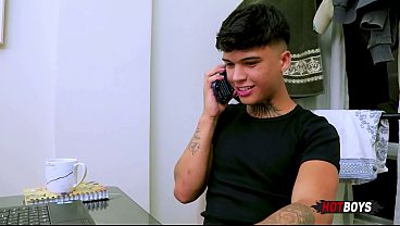 Having hot sex with the big-dicked guy and my friend.