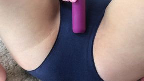 Pussy masturbation with a new toy!