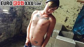 ”Skyler Dallon Gets Finger Fuck & Ass Pumping From His Cameraman”