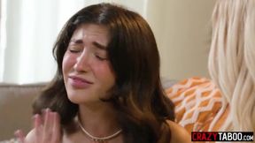 Steamy Passion: Jane Wilde and Serene Siren's Intense Lesbian Encounter with Kissing and Foreplay