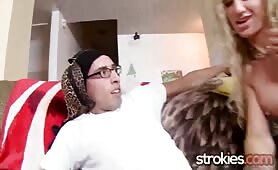 Strokies Zoey Portland catches and strokes a voyeur