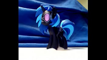 Vinyl Scratch Cof