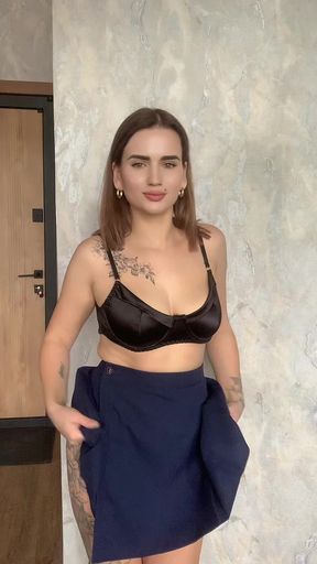 How do you like my booty, ready to let your snake play?