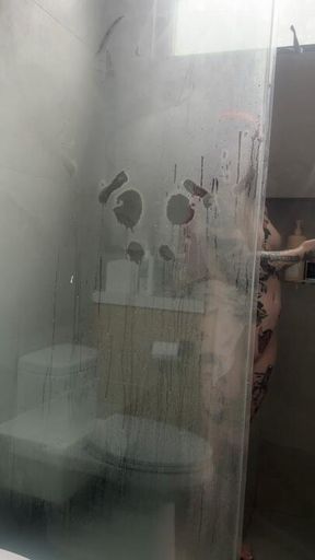 B/G Shower sex with Flesh Mechanic