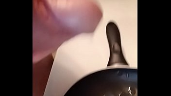 Sborrate nella padella - Cumshot in the cooking pan