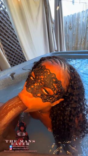 Hottub slutout💗😼💦