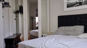 tentei pegar minha amiga escondido mais meu marido estava dentro do guarda roupa e pego nois duas no flagra e veio fode nois duas gostoso