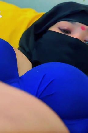 My Husband Leaves Me Alone at Home but My Neighbor Always Help Me by Fucking - Egypt Hijab Girl Sex