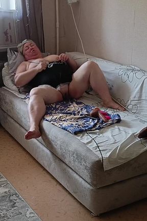 Insatiable Mother-in-law Masturbates Her Big Pussy with Her Sex Toys