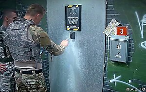 Madgloryholes, the biggest army party in history