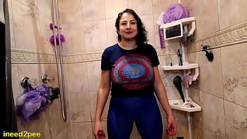 Queen Gia Love wetting tight yoga pants SEXY!