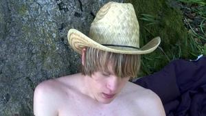 Next Door Twink: Blowjob as Peaceful Resolution