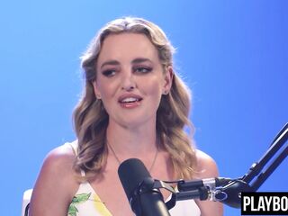 Australian mother I'd like to fuck blond shows us how that babe masturbates and orgasms