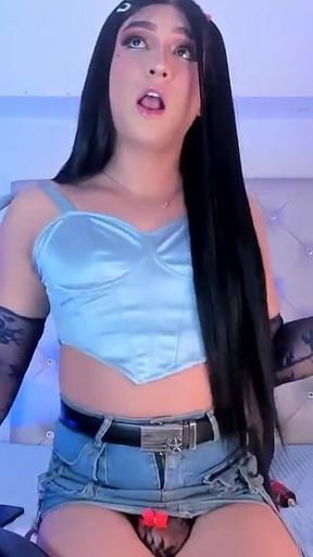 Beautiful Black-haired Aline Dancing for a While