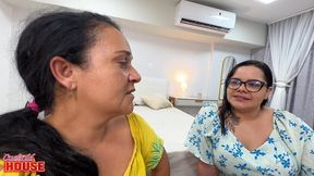 madura casada fazendo anal numa suruba com a amiga gordinha e dois machos