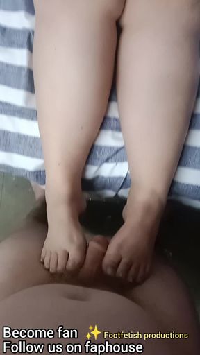 Stacy Shows Her Lovely Feet Again