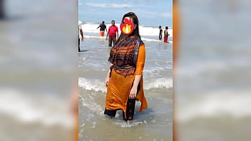 Do bacho ki ma ne gair mard se kese chudvai apni chut - sex stories