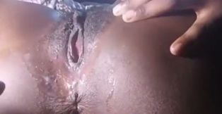Desi Village girl mastrubating and fisting very bad