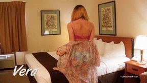 Vera 6 Minute Strips Fully Nude Display & Bed Tease