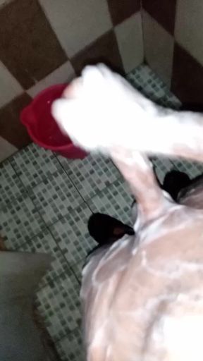 Handsome Guy Gets His Whole Body in a Scarf and Sends the Video to His Sugar Mamy