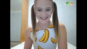 Hermosa blanca delgada share x more