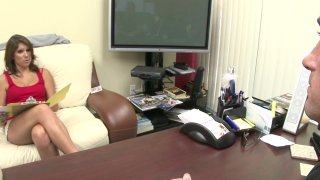 Miley Ann Gets Her Pussy Fucked Live In A Chat Room