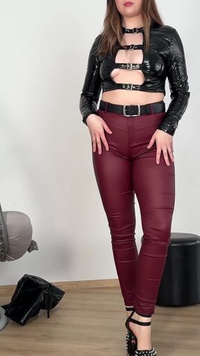 Unforgettable moment from &quot;I&quot;m showing you my best leather outfits&quot;