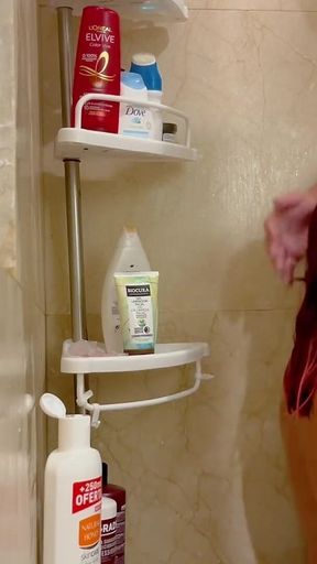 Fucked My Plumpy Wifey Under the Shower