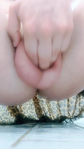 Erika Oak Pisses Up Own Asshole   Clip 1